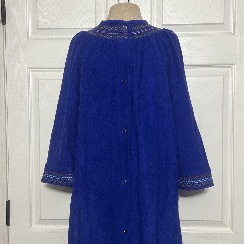 Vintage 70/80's Retro Blue House Dress Robe Lounger Boho Folk  Granny Front Snap